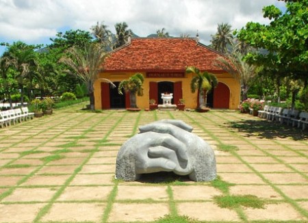 Chương Trình Hành Hương: Viếng Mộ Võ Thị Sáu Người Con Gái Kiên Trung