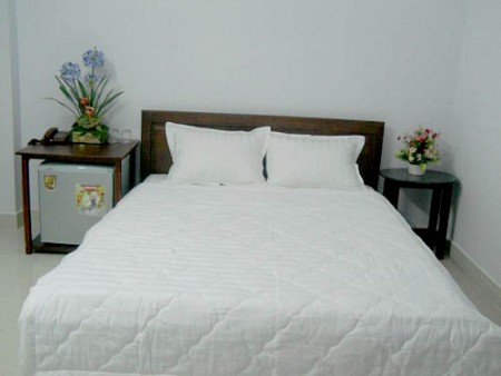 Khách sạn Quỳnh Anh