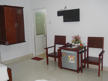 Khách sạn Quỳnh Anh