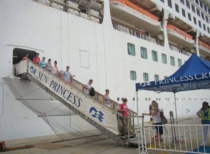 Bà Rịa Vũng Tàu Thu Hút khách thăm quan Tàu Biển - Ảnh 2