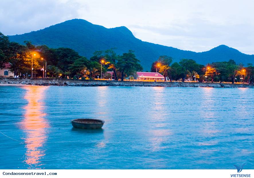 Đón Tết Ất Mùi Ở Côn Đảo - Ảnh 2 Đón Tết Ất Mùi Ở Côn Đảo - Ảnh 2