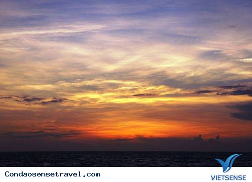 Ngắm Bình Minh Quyến Rũ Tại Côn Đảo - Ảnh 2 Ngắm Bình Minh Quyến Rũ Tại Côn Đảo - Ảnh 2