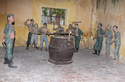 Những Địa Điểm Checkin Côn Đảo Hấp Dẫn ( P1 ) - Ảnh 2