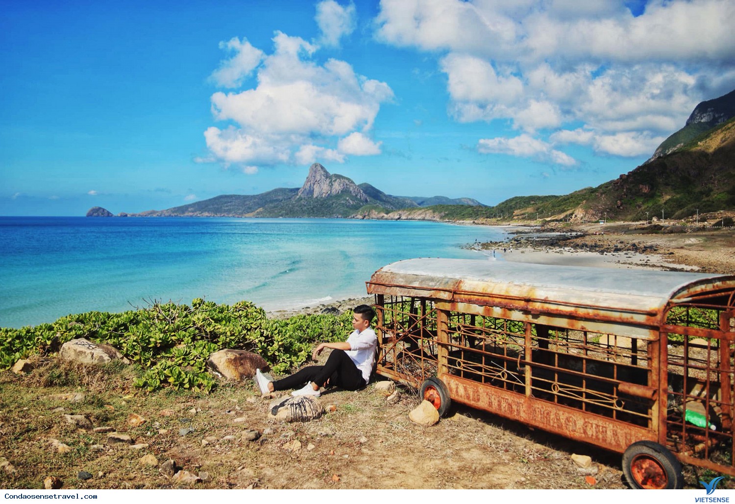 Trang phục khi đi chơi - Ảnh 2